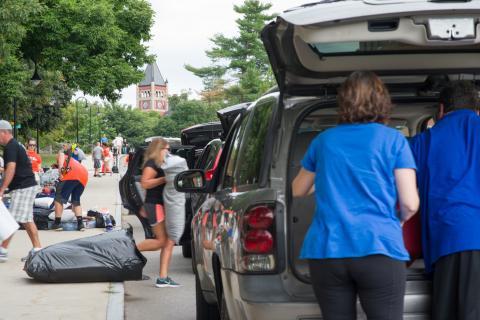 Move In Day at UNH